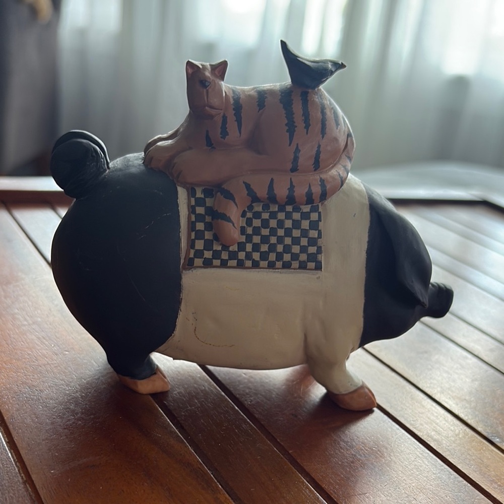 Williraye Studio “Lazy Afternoon” Pig & Cat Country Figurine handcrafted